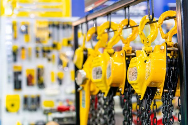 Venta equipos elevación, Manteniments Rabinad en Begues, Barcelona